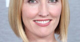 Janel Moloney : Photo officielle