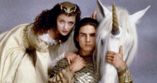 Legend : Photo Tom Cruise, Mia Sara