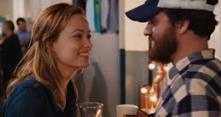 Drinking buddies : Photo Olivia Wilde