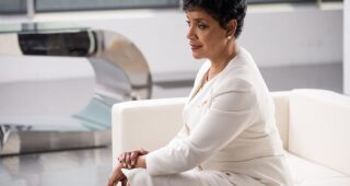 Jean-Claude Van Johnson : Photo Phylicia Rashad