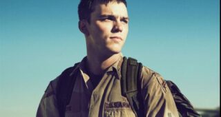 Sand Castle : Photo Nicholas Hoult