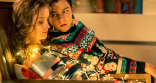 Watch Out : Photo Olivia DeJonge, Levi Miller