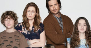 Splitting Up Together : Affiche officielle