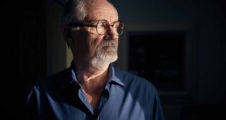 A l'heure des Souvenirs : Photo Jim Broadbent