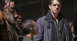 Altered Carbon : Photo Joel Kinnaman