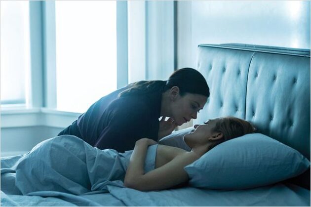 Photo Louisa Krause, Anna Friel
