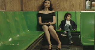 The Kindergarten Teacher : Photo Maggie Gyllenhaal