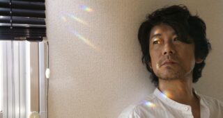 Vers la lumière : Photo Masatoshi Nagase
