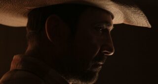Josie : Photo Dylan McDermott