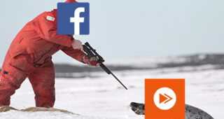 Max Pécas : Facebook Ecran Large