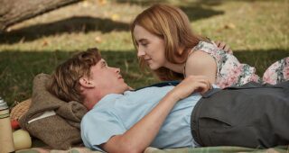 On Chesil Beach : Photo Billy Howle, Saoirse Ronan
