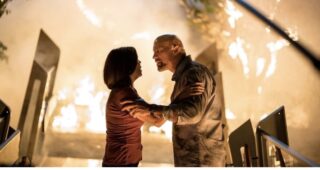Skyscraper : Photo Dwayne Johnson, Neve Campbell