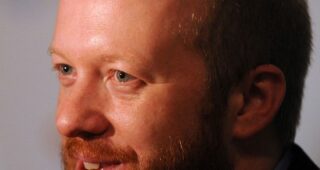 Steve Oram : Photo officielle