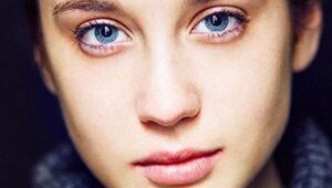 María Pedraza : Photo officielle