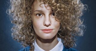 Esther Acebo : Photo officielle