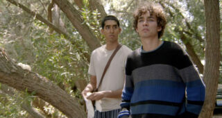 The Road Within : Photo Robert Sheehan, Dev Patel