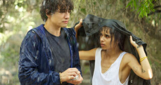 The Road Within : Photo Robert Sheehan, Zöe Kravitz