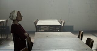 The Handmaid’s Tale saison 2 : Photo Elisabeth Moss