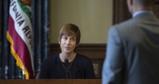 13 Reasons Why : photo, Kate Walsh