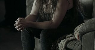 Above Suspicion : photo, Emilia Clarke