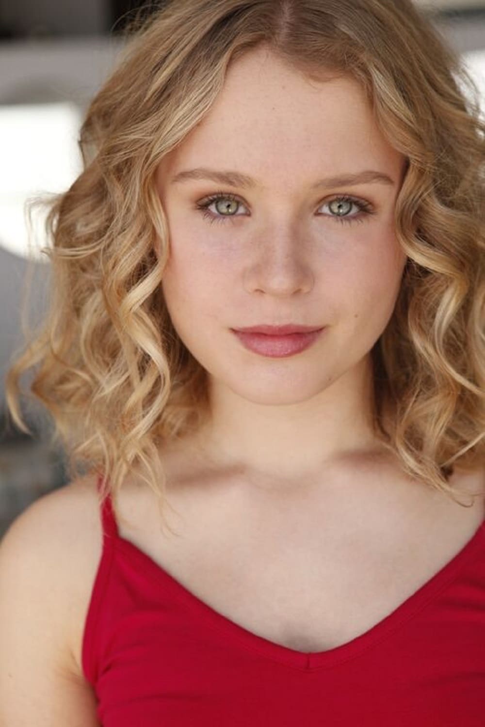 Eliza Scanlen : Photo officielle
