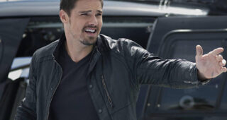 Jay Ryan (III) : photo, Beauty and the beast
