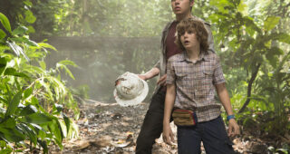Jurassic World : photo, Ty Simpkins, Nick Robinson