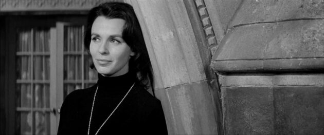 photo, Claire Bloom