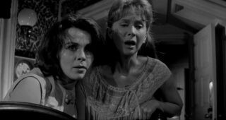 La Maison du diable : photo, Julie Harris (I), Claire Bloom