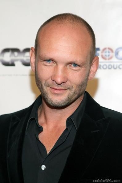 Andrew Howard : Photo officielle