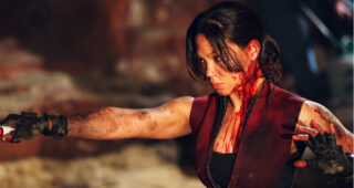 The Descent : photo, Natalie Mendoza