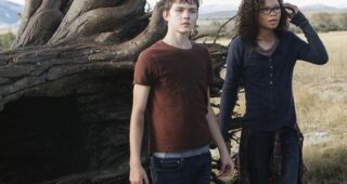 Un raccourci dans le temps : photo, Levi Miller, Storm Reid