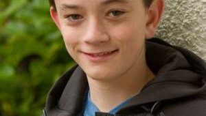 Lewis MacDougall : Photo officielle