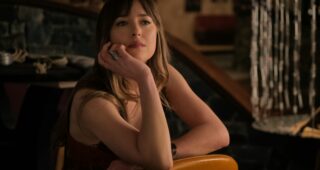 Sale temps à l'hôtel El Royale : photo, Dakota Johnson