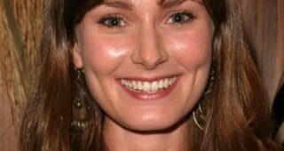 Anna Madeley : Photo officielle