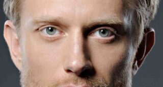Neil Jackson : Photo officielle