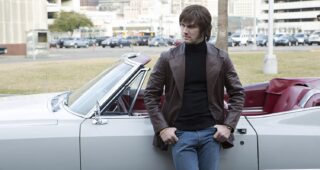Alex Pettyfer : photo, Elvis & Nixon