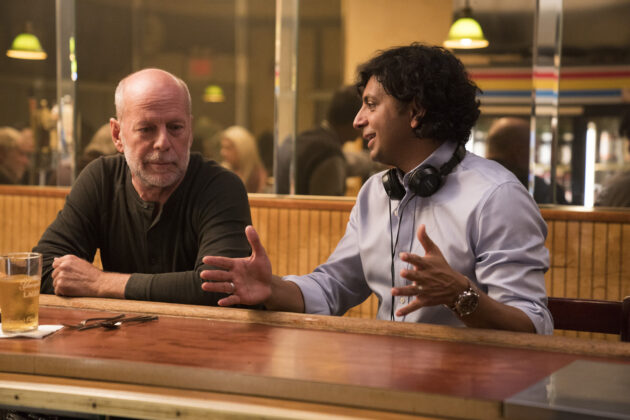 photo, M. Night Shyamalan, Bruce Willis