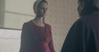 The Handmaid’s Tale saison 2 : photo, Alexis Bledel