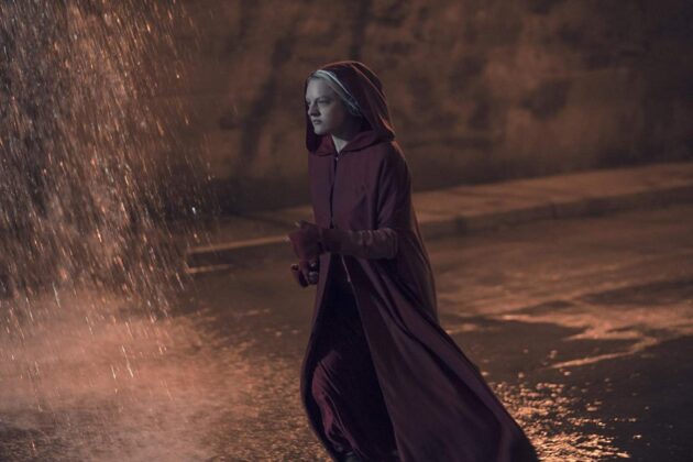 photo, Elisabeth Moss, The Handmaid’s Tale