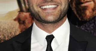 Nick E. Tarabay : Photo officielle