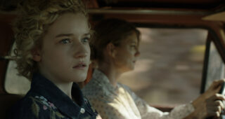 Julia Garner : photo
