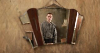 Possum : Photo, Sean Harris