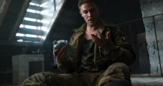 Overlord : photo, Iain De Caestecker