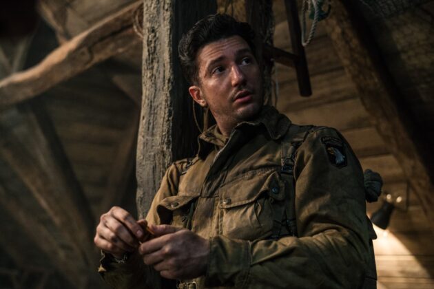 Overlord : photo, John Magaro
