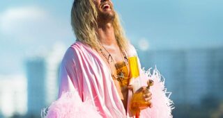 The Beach Bum : photo