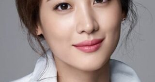 Claudia Kim : Photo officielle