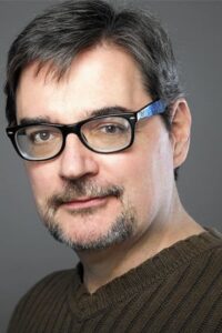 Phoef Sutton : Photo officielle