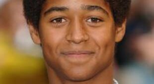 Alfie Enoch : Photo officielle