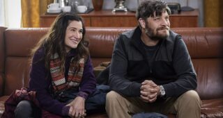 The Romanoffs : photo, Kathryn Hahn, Jay R. Ferguson